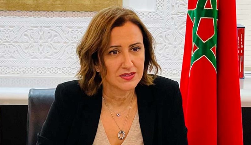 عمور تعيد تنظيم مهنة "وكيل أسفار" و تحدد شروط منح التراخيص و سحبها