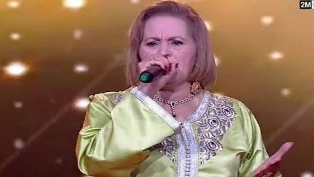 خديجة البيضاوية تتعرض لأزمة صحية و مشاهير يطلبون الدعاء لها
