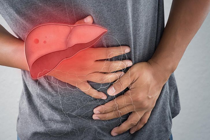 الدكتور حمضي يكشف أعراض فيروس التهاب الكبد لدى الأطفال