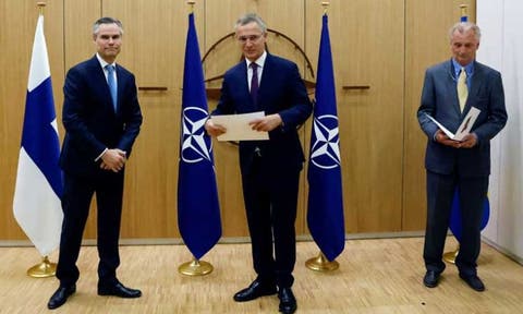 رسميا.. السويد وفنلندا تقدمان طلب الانضمام إلى الناتو