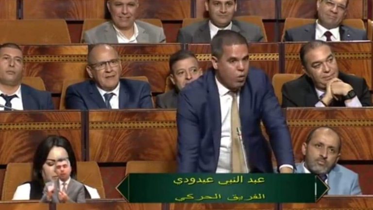 البرلماني عيدودي يشهد للقجع بكفاءته في الحكومة: "أنت راجل خدام شغلك"
