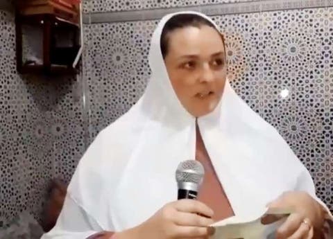 شابة فرنسية تتخلى عن المسيحية وتعتنق الإسلام بميدلت (فيديو