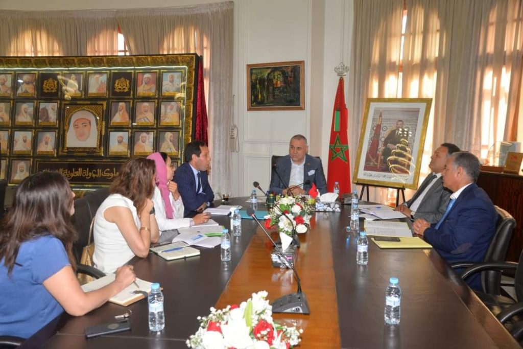 مضاعفة شبابيك الملكية الصناعية والتجارية بفروع الغرفة المهنية للدار البيضاء