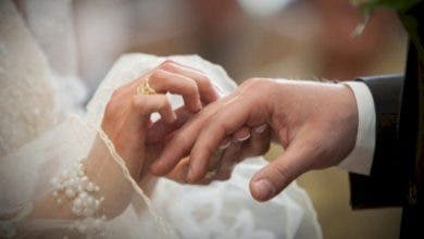 Photo of الإعلام الايطالي يتحدث عن “زواج أبيض” تحول الى “حقيقي “