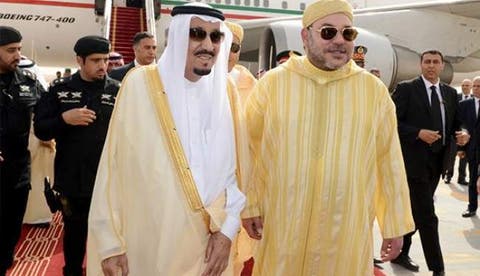 العاهل السعودي وولي عهده يبرقان الملك: متمنياتنا لكم بالصحة والسعادة