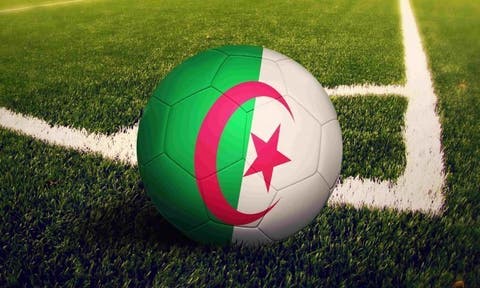 تحذير صادم للاعبي كرة القدم من الانضمام لأندية بالجزائر