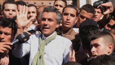 Photo of الجزائر: محاكمة قريبة للناشط السياسي رشيد نكاز