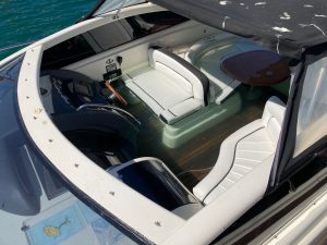 غرق يخت يسائل ادارة ميناء طنجة الترفيهي ( صور ) 7 غرق يخت يسائل ادارة ميناء طنجة الترفيهي ( صور )
