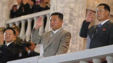 Photo of نوبة بكاء بعد الإعلان عن إصابة زعيم كوريا الشمالية بـ”كورونا”…فيديو