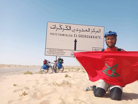عثمان بنشافي…رحالة مغربي امزابي يبلغ الكركرات على متن دراجته الهوائية