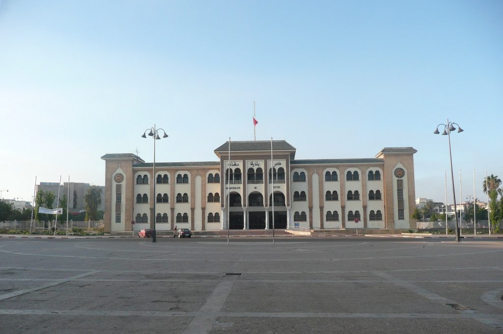 هل عجزت السلطات في مواجهة ظاهرة احتلال الملك العمومي بسطات؟