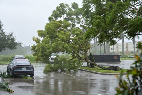 الإعصار “إيان” يودي بحياة 14 شخصا في فلوريدا