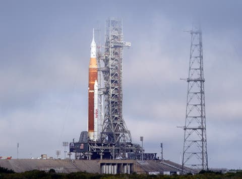 “ناسا” تؤجل من جديد إطلاق صاروخها العملاق إلى القمر