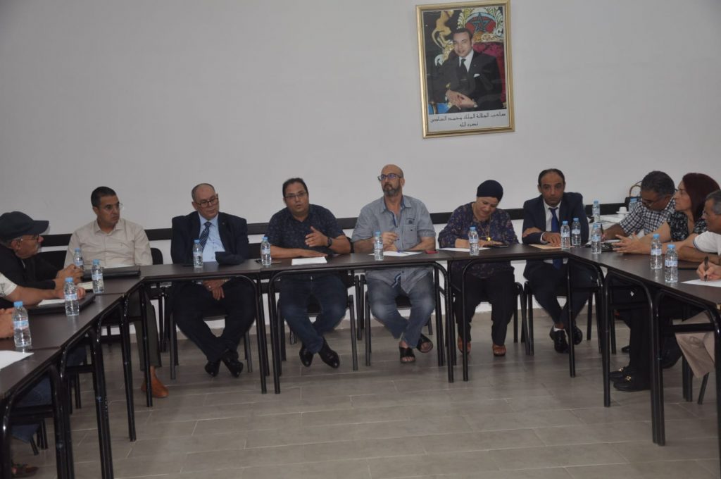 قرار الزيادة في الرسوم الجبائية يثير غضب مهنيي المقاهي والمطاعم