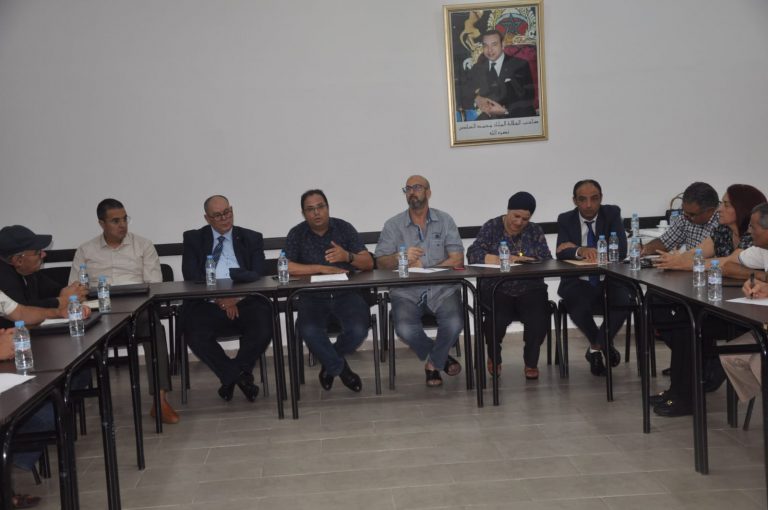 قرار الزيادة في الرسوم الجبائية يثير غضب مهنيي المقاهي والمطاعم