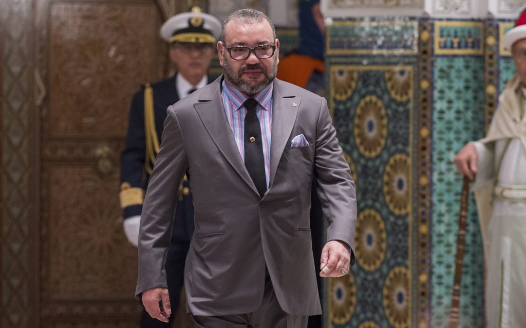 جون أفريك: "الملك محمد السادس سيحضر شخصيا للقمة العربية بالجزائر"