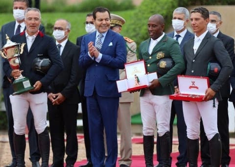 الأمير مولاي رشيد يترأس الجائزة الكبرى لمباراة القفز على الحواجز