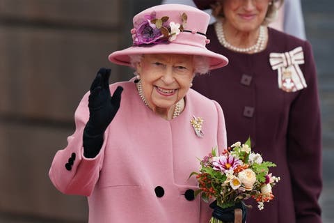 زعماء وقادة العالم يقدمون التعازي في وفاة الملكة إليزابيث