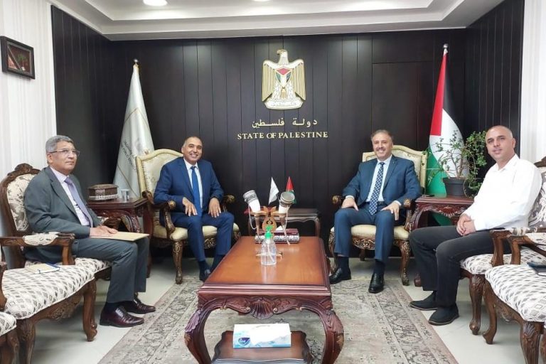 المغرب يبحث سبل التعاون الإعلامي مع فلسطين