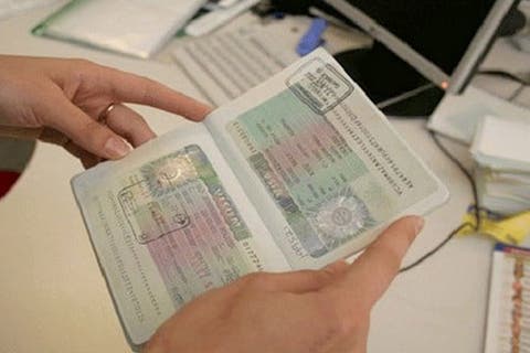تعليق اتفاقية تسهيل التأشيرات بين الاتحاد الأوروبي وروسيا يدخل حيز التطبيق
