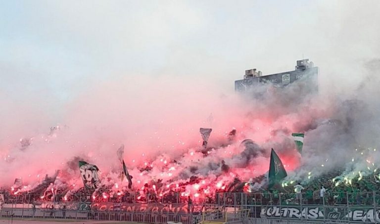 الجامعة تصدر حزمة عقوبات على الوداد و الرجاء بسبب أحداث الديربي