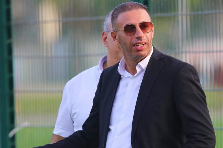 أحكان يفند الشائعات بزيارة تداريب اتحاد طنجة و دعم الزاكي كمدرب للفريق