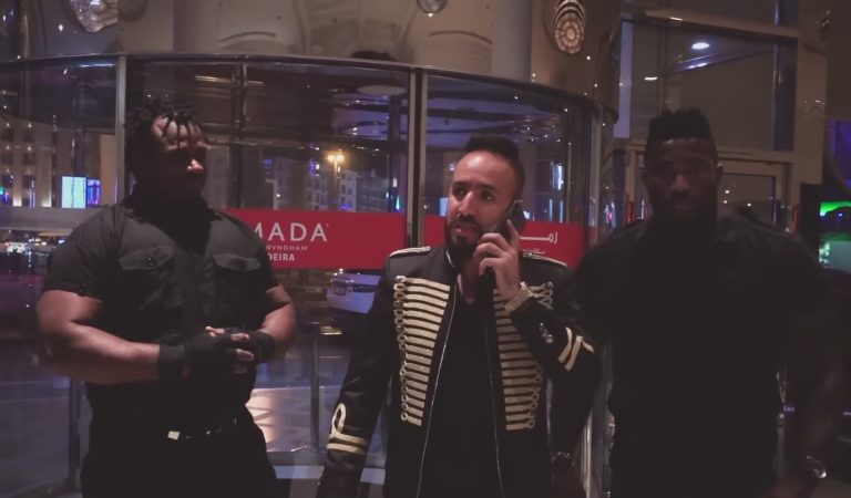 بعد نجاح أغانيه الأخيرة.. "الشاب الهندي" يتحصل على الإقامة الذهبية و يقوم بجولة دولية