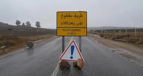 انقطاع الطريق الوطنية بين ميدلت والريش صباح السبت