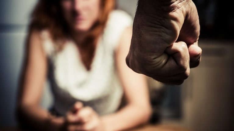تكلفة العنف داخل الفضاء العائلي تقدر بما يعادل 366.3 مليون درهم