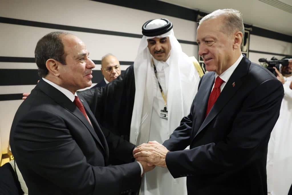 أول مصافحة بين إردوغان والسيسي في مونديال قطر 2022