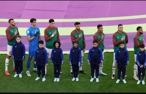 عزف النشيد الوطني.. ما سبب خروج ياسين بونو من مباراة المغرب وبلجيكا؟