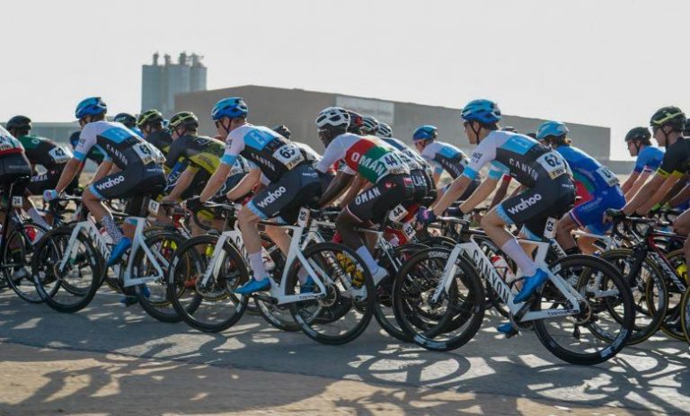 الدراج المغربي عادل العرباوي يتوج بـ"جائزة القصور الملكية