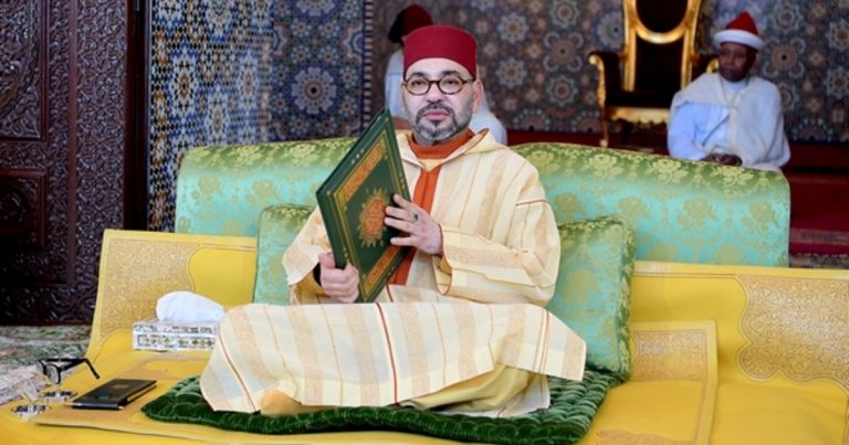 أمير المؤمنين يأمر بفتح المساجد التي تم تشييدها أو أعيد بناؤها أو تم ترميمها