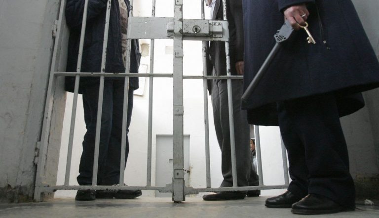 تفاديا للاعتقال التعسفي.. سجين سابق بالجديدة يطالب بإيقاف برقية البحث في حقه