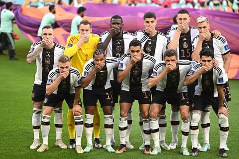 تقرير: حركة غلق الأفواه تسببت بأزمة كبيرة بين لاعبي المنتخب الألماني