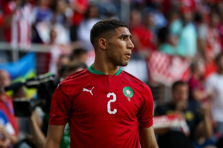وكيل أعمال حكيمي: "أشرف سعيد جدا في باريس سان جيرمان"