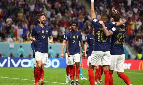 عشية نهائي كأس العالم فيروس غريب يصيب 3 لاعبين من المنتخب الفرنسي