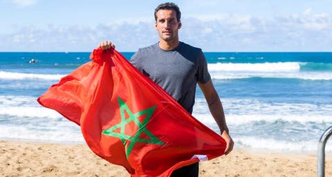 المغربي رمزي بوخيام يتأهل للدوري العالمي لركوب الأمواج