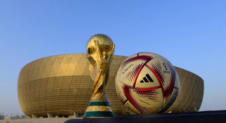 الكشف عن الكرة الرسمية لنصف نهائي ونهائي المونديال