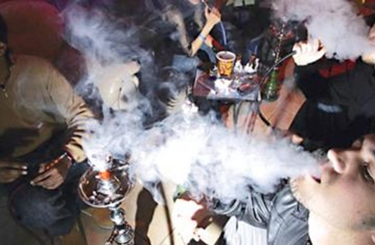 أكادير.. حملة أمنية واسعة ضد مقاهي الشيشة بعد شغب داخل المدينة