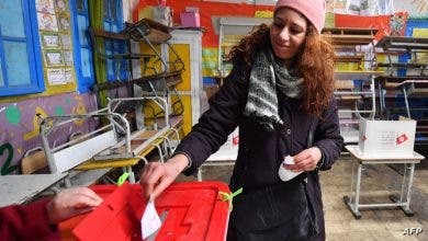 Photo of التونسيون يصوتون في الجولة الثانية بالانتخابات التشريعية