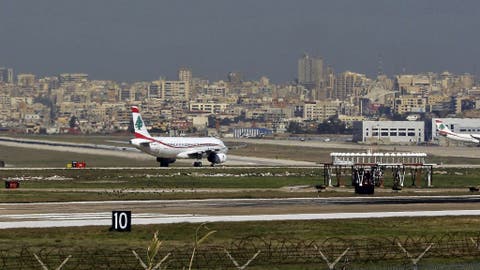 إصابة طائرتين في مطار بيروت بطلقات نار عشوائية