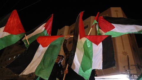 اعتقال مواطن فلسطيني وزّع الحلوى ابتهاجا بهجوم حي النبي