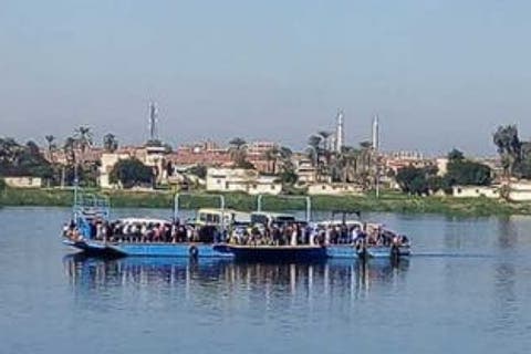 مصر.. سقوط ناقلة ركاب في النيل على متنها 100 شخص