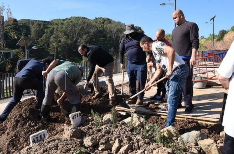 سبتة المحتلة ..دفن جثة يمني حاول التسلل سباحة من المغرب