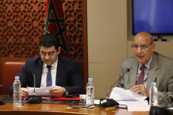 بالإجماع.. لجنة برلمانية تصادق على مشروع قانون يتعلق بسن أحكام خاصة بمجلس للصحافة