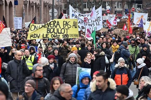 فرنسا.. الآلاف يتظاهرون احتجاجا على إصلاح نظام التقاعد