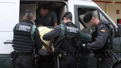 Photo of الشرطة الإسبانية تعتقل عناصر من جبهة البوليساريو بتهمة تزوير وثائق مهاجرين