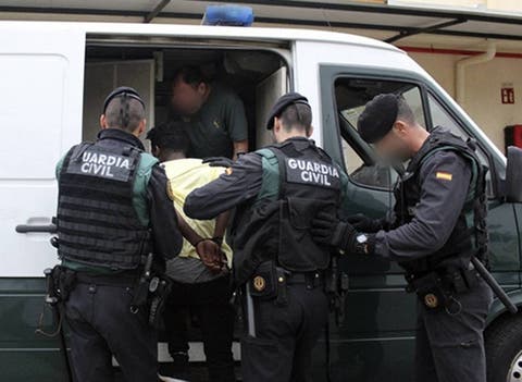 الشرطة الإسبانية تعتقل عناصر من جبهة البوليساريو بتهمة تزوير وثائق مهاجرين