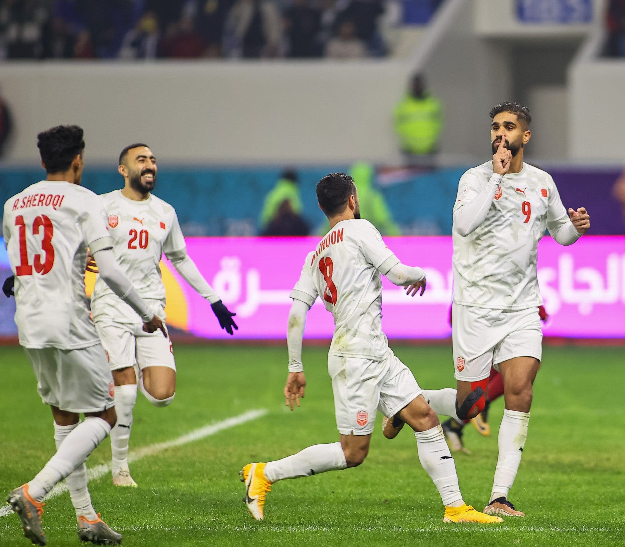 عمان تبعد البحرين من كأس الخليج وتلاقي العراق بالنهائي 1 عمان تبعد البحرين من كأس الخليج وتلاقي العراق بالنهائي
